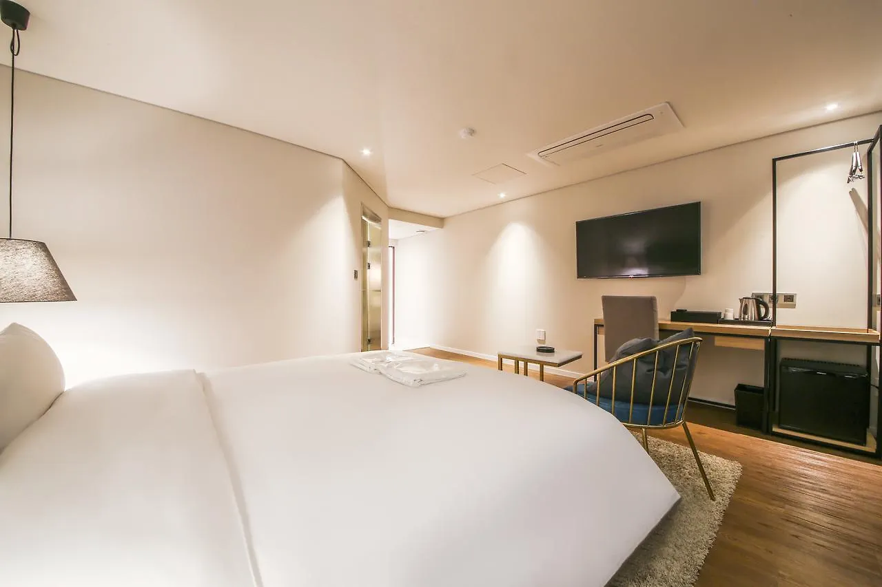 **  Hotel Londoner Hwamyeong Busan South Korea