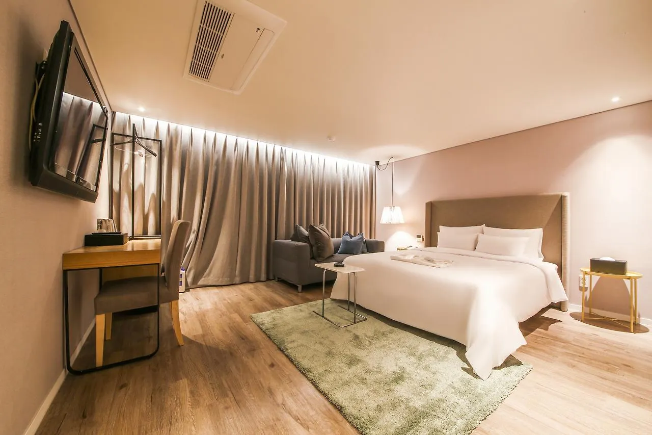Hotel Londoner Hwamyeong Busan 2*,