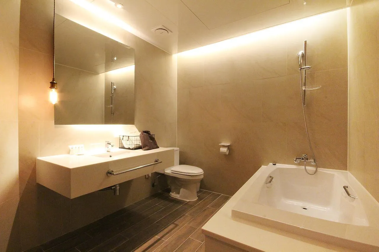 Hotel Londoner Hwamyeong Busan 2*,
