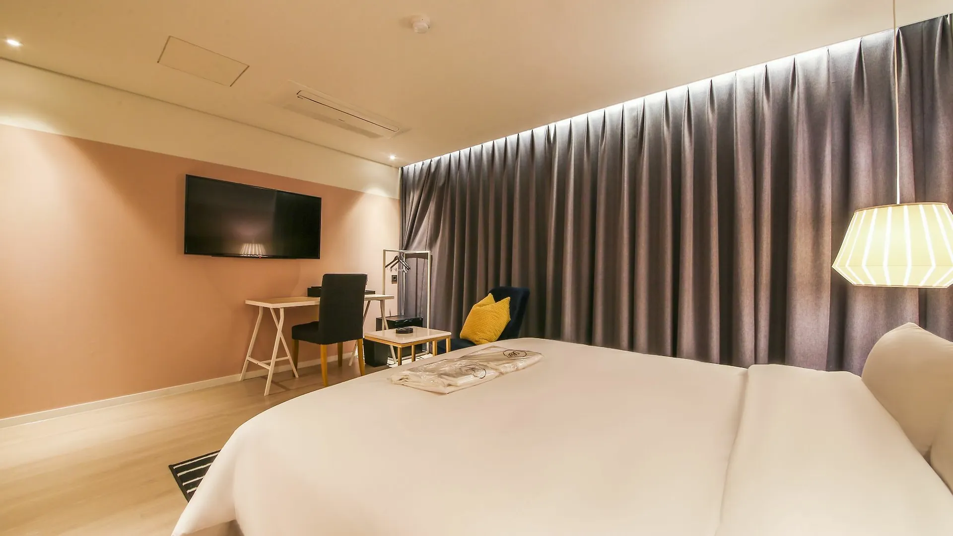 **  Hotel Londoner Hwamyeong Busan South Korea