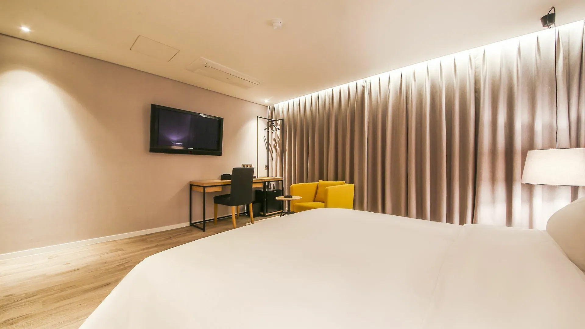 Hotel Londoner Hwamyeong Busan