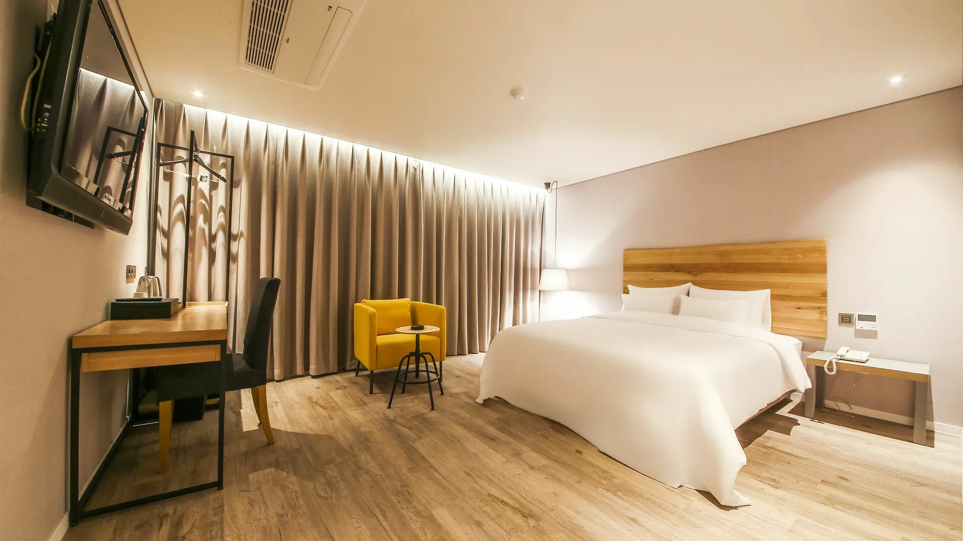 Hotel Londoner Hwamyeong Busan 2*,  South Korea